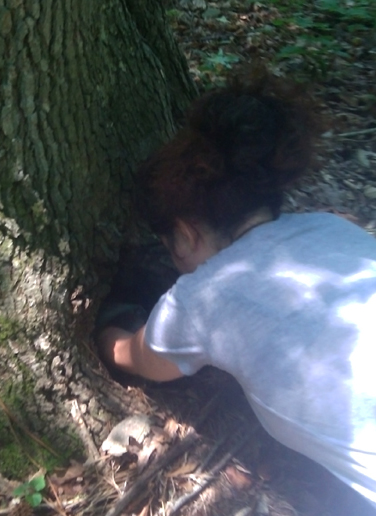 Maria Digging Kittens Out.jpg